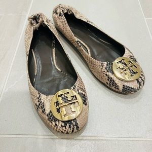 Tory Burch Minnie snakeskin ballet flats with gold logo detail, size 8.